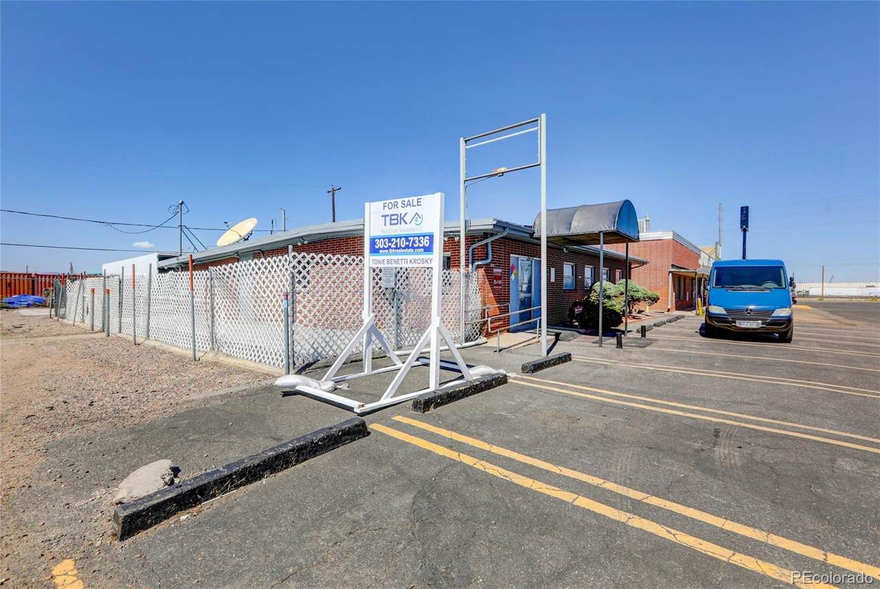 3925 Oneida Street - Photo 1