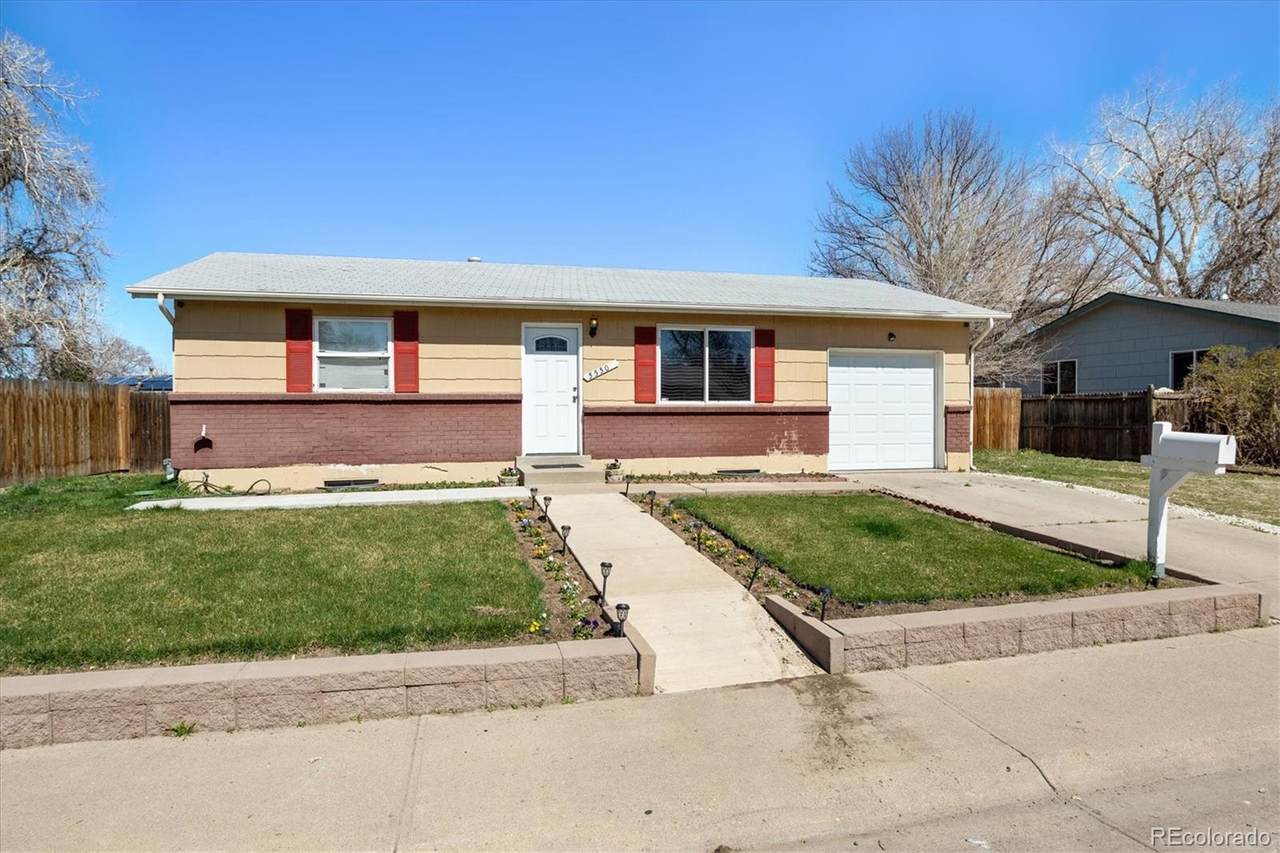 5550 Carson Way - Photo 1