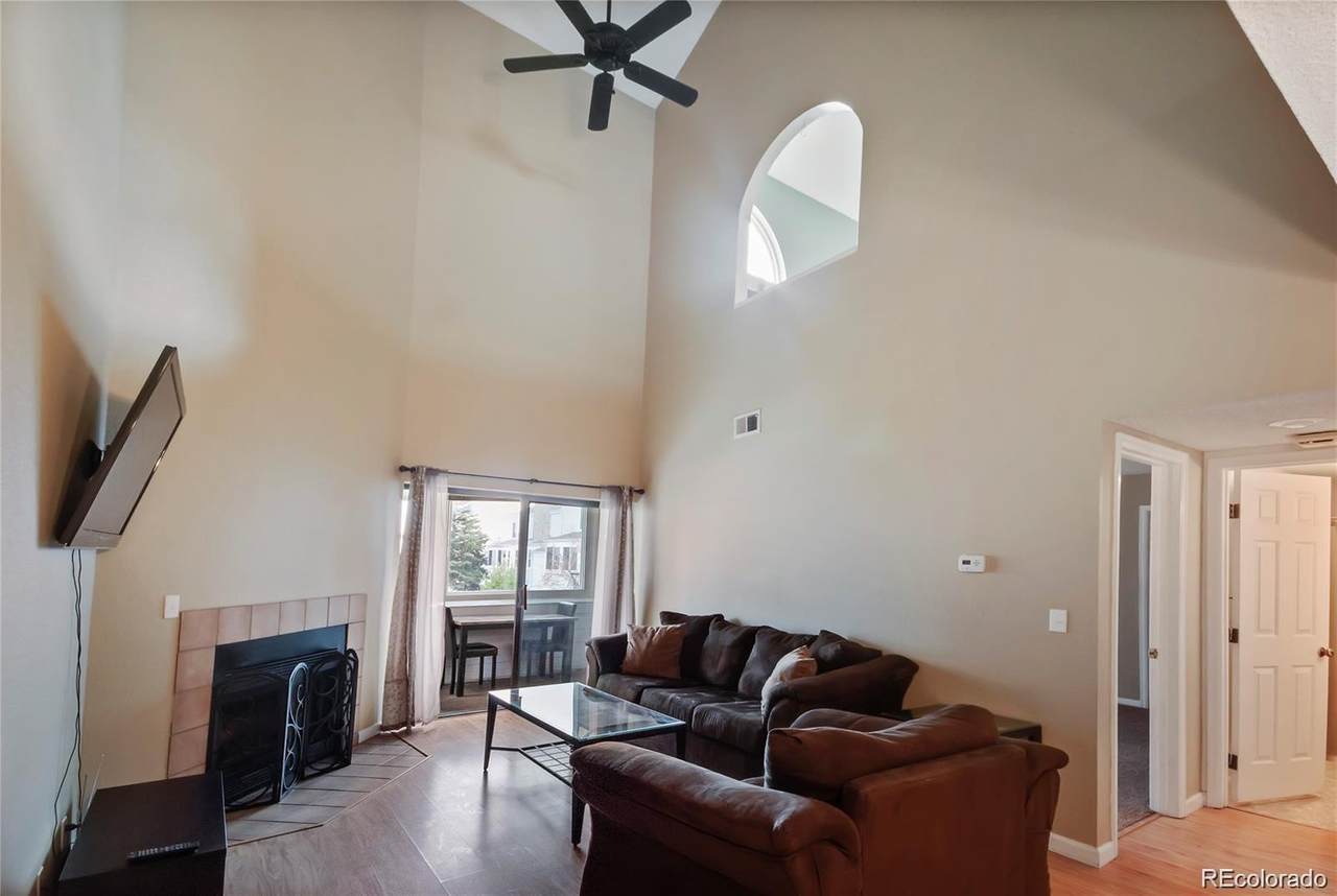 11107 Alameda Avenue - Photo 1