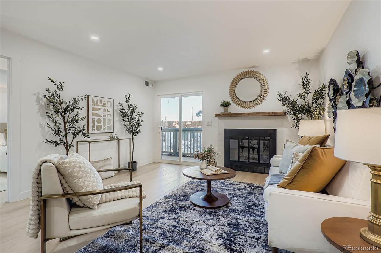 9662 Brentwood Way - Photo 1