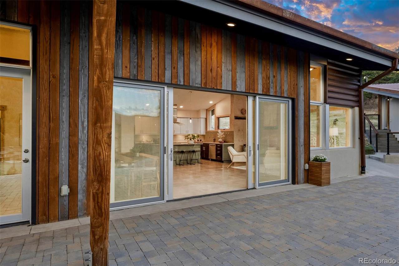 https://bt-photos.global.ssl.fastly.net/metrolist/1280_boomver_1_1519903-1.jpg