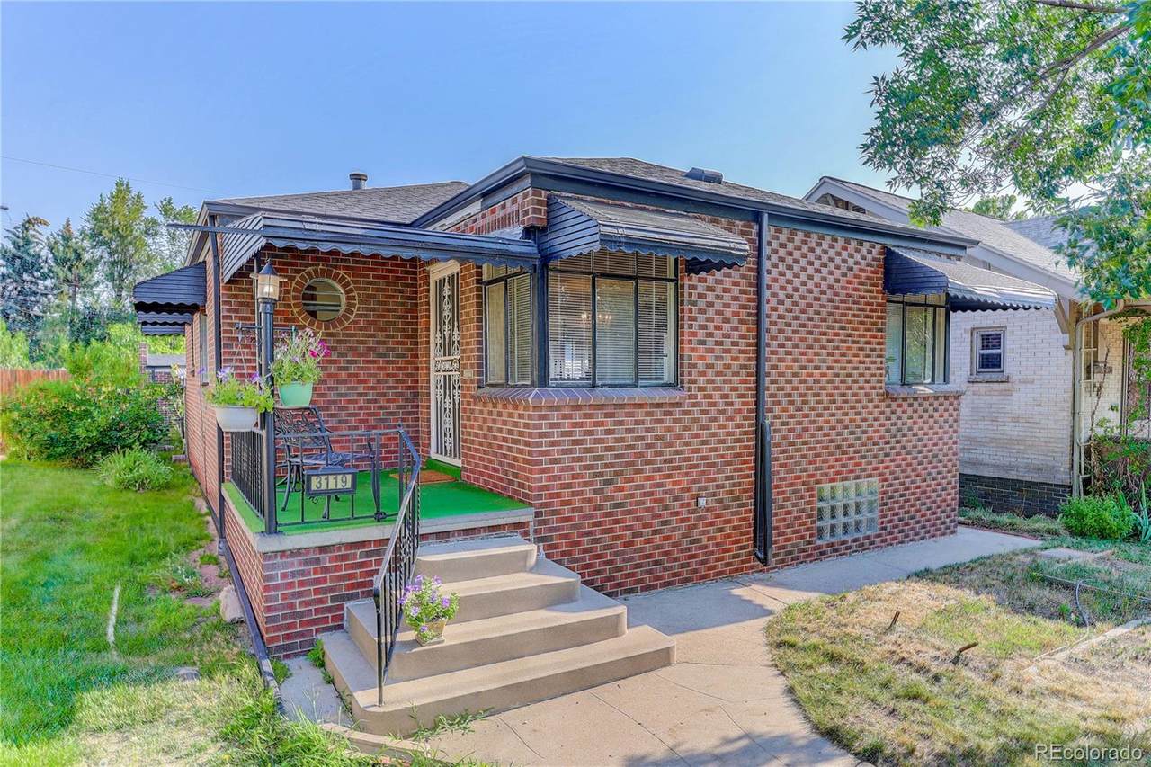 3119 44th Avenue - Photo 1