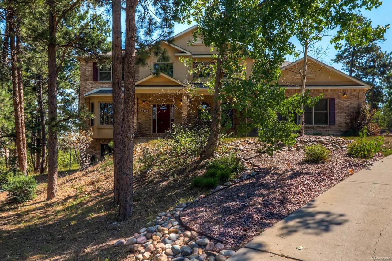 1010 Melinda Lane - Photo 1