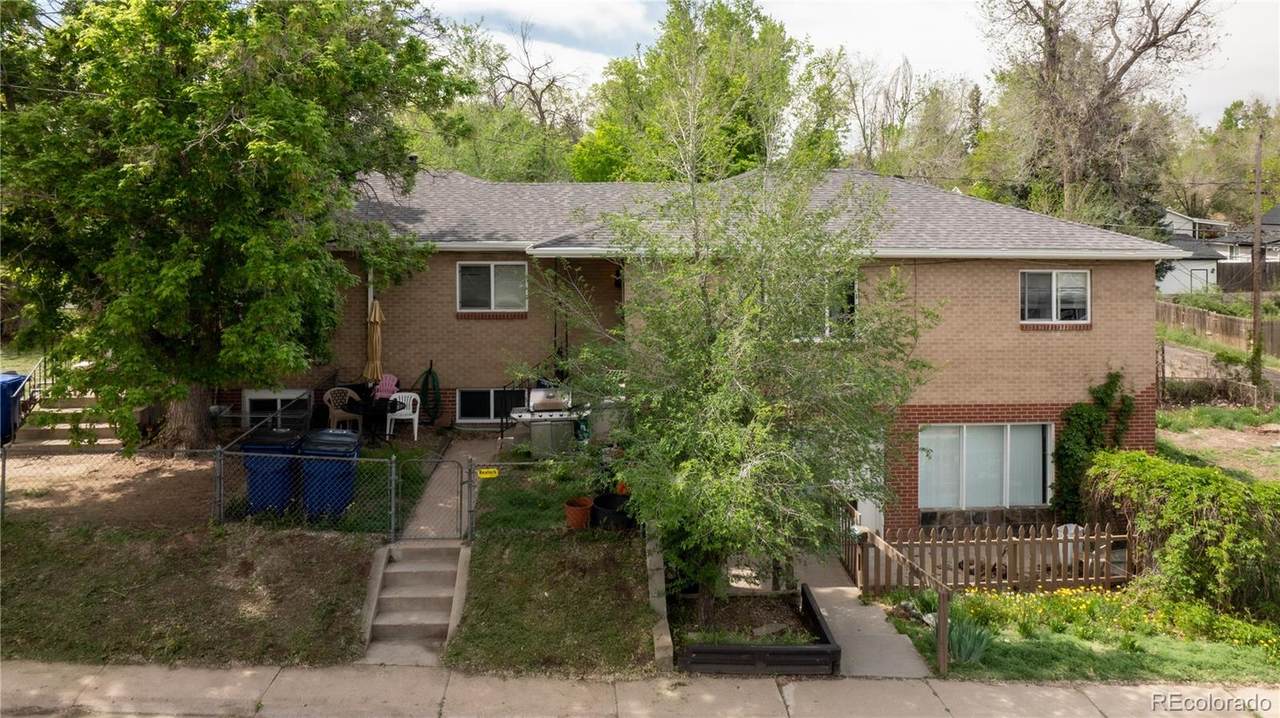110 Princeton Avenue - Photo 1