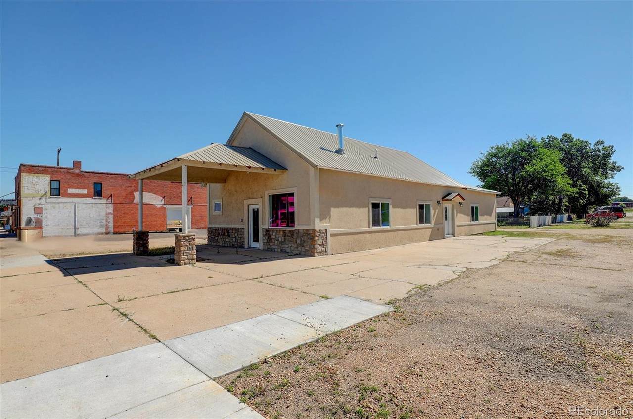 627 Main Street - Photo 1
