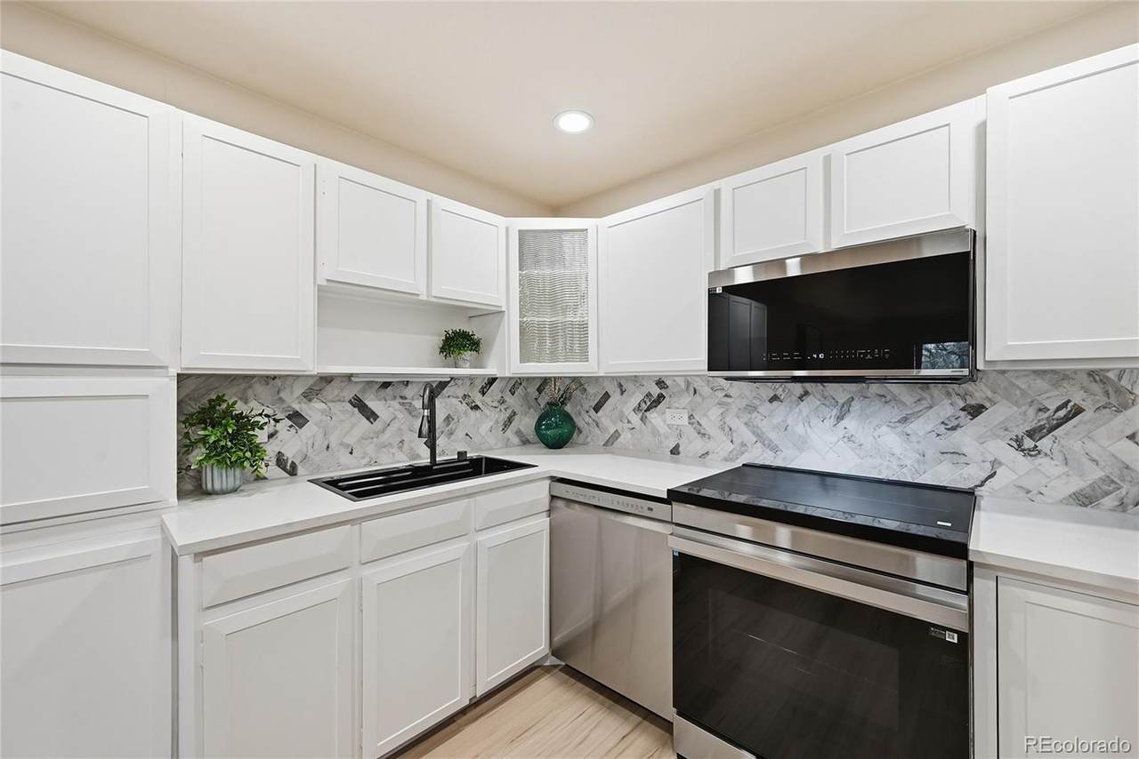 705 Alton Way - Photo 1