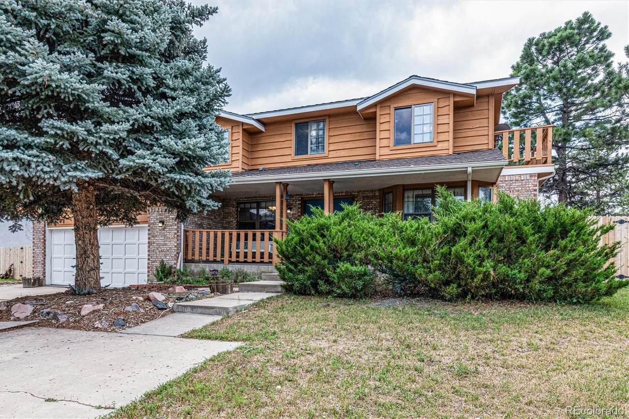 8586 Lakeview Drive - Photo 1