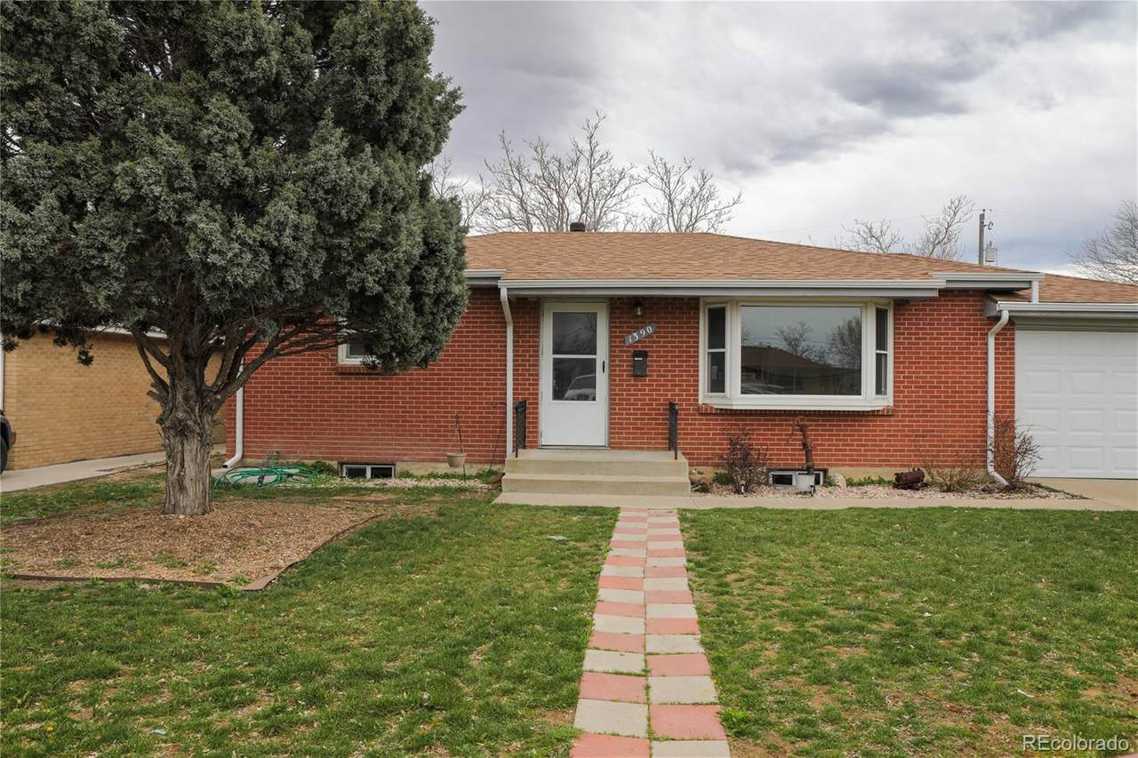 1390 Myrtle Street - Photo 1