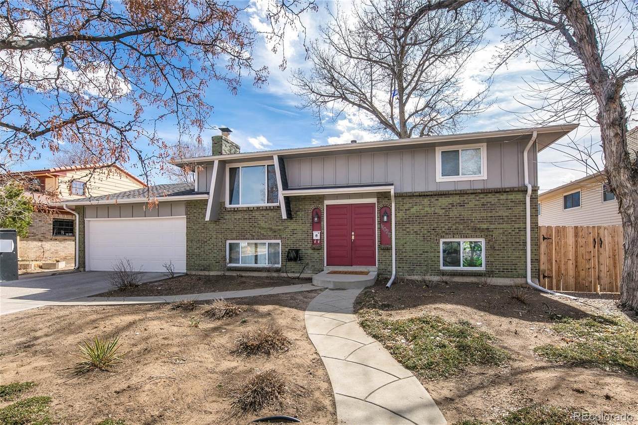 11028 Mexico Avenue - Photo 1