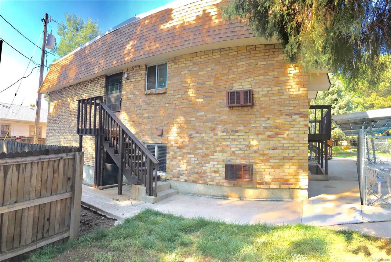 1390 Everett Court - Photo 1