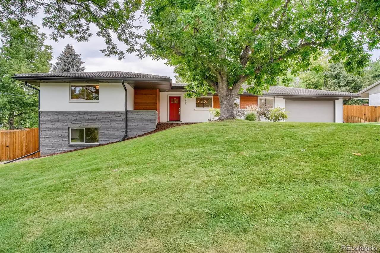 1805 Applewood Drive - Photo 1