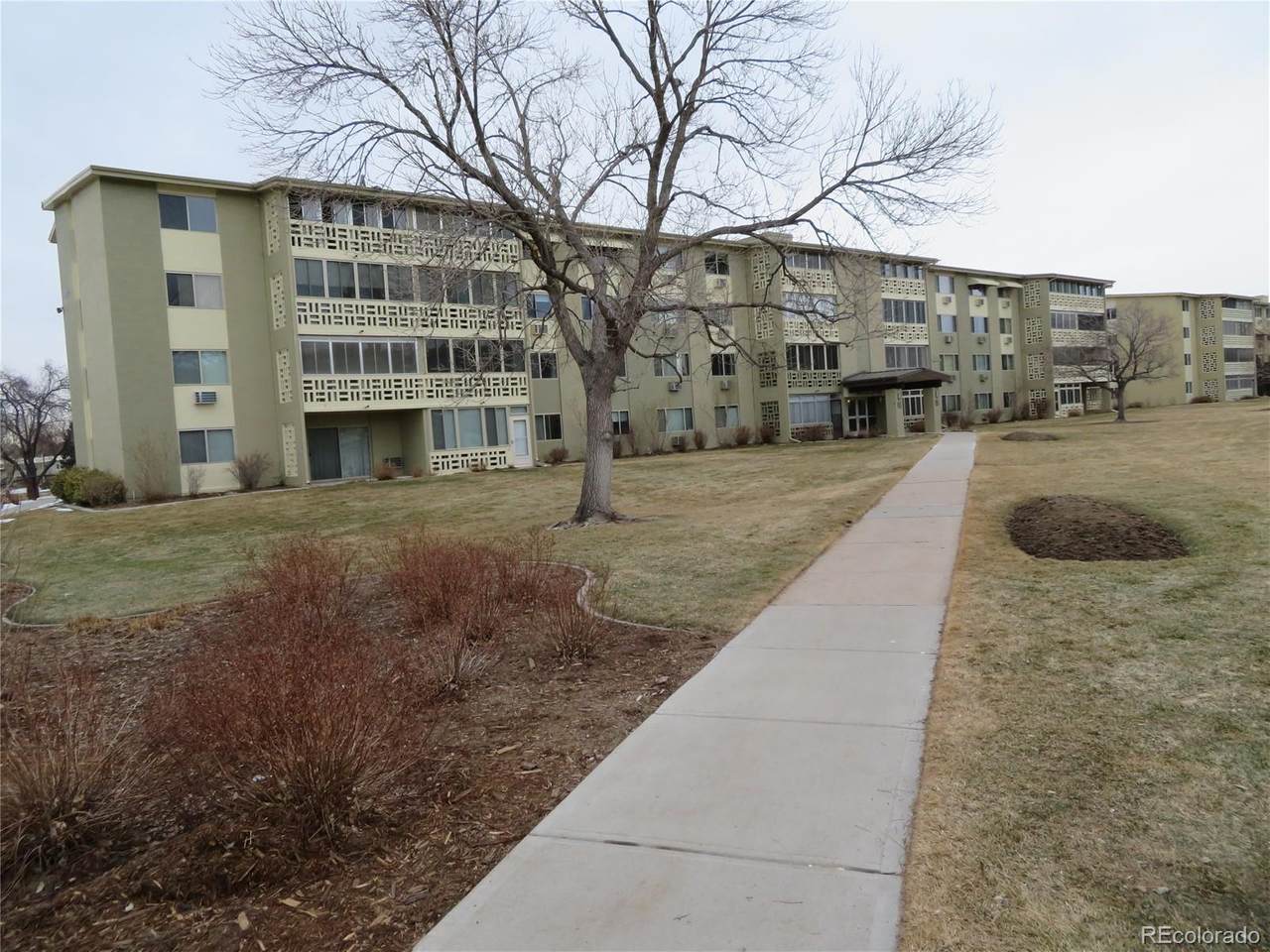 690 Alton Way - Photo 1
