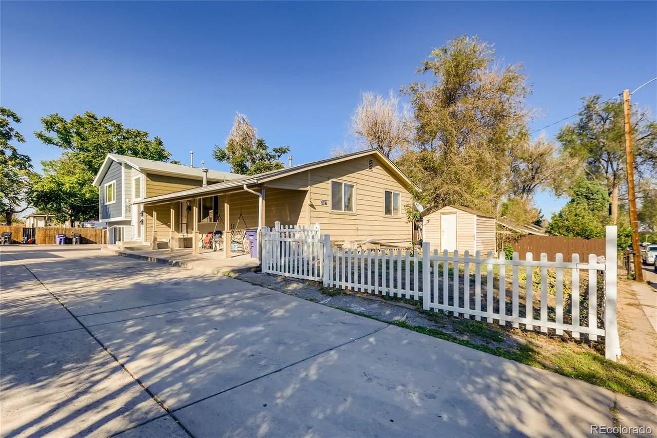 3527 Dakota Avenue - Photo 1