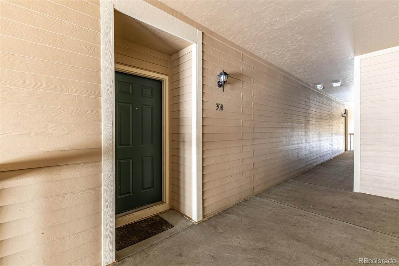https://bt-photos.global.ssl.fastly.net/metrolist/1280_boomver_1_1731016-1.jpg