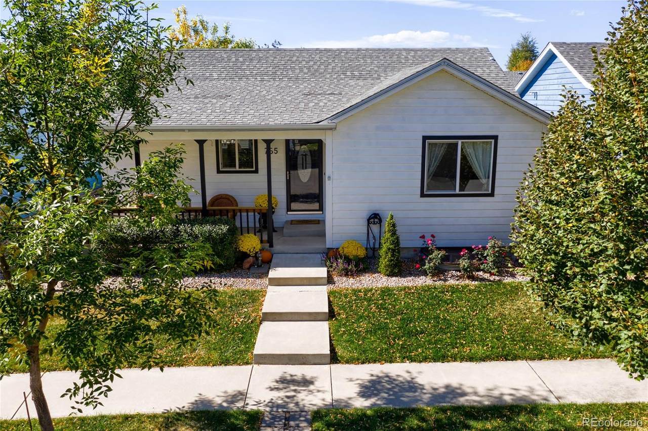 765 Lavastone Avenue - Photo 1