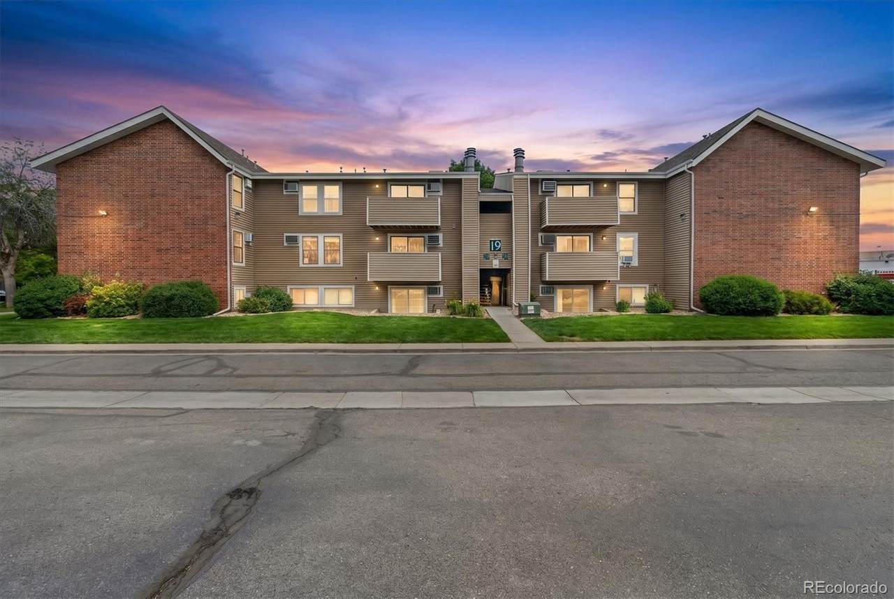 10150 Virginia Avenue - Photo 1