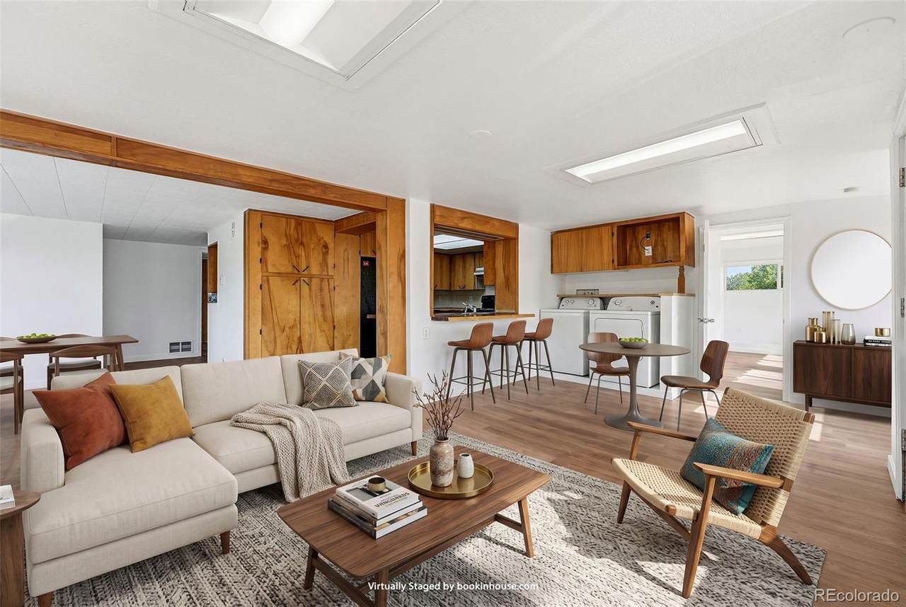 6890 Monaco Street - Photo 1
