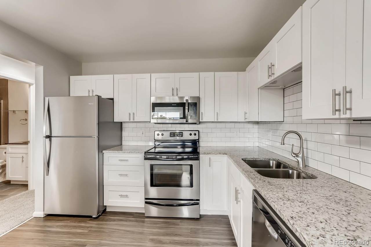 232 Brentwood Street - Photo 1