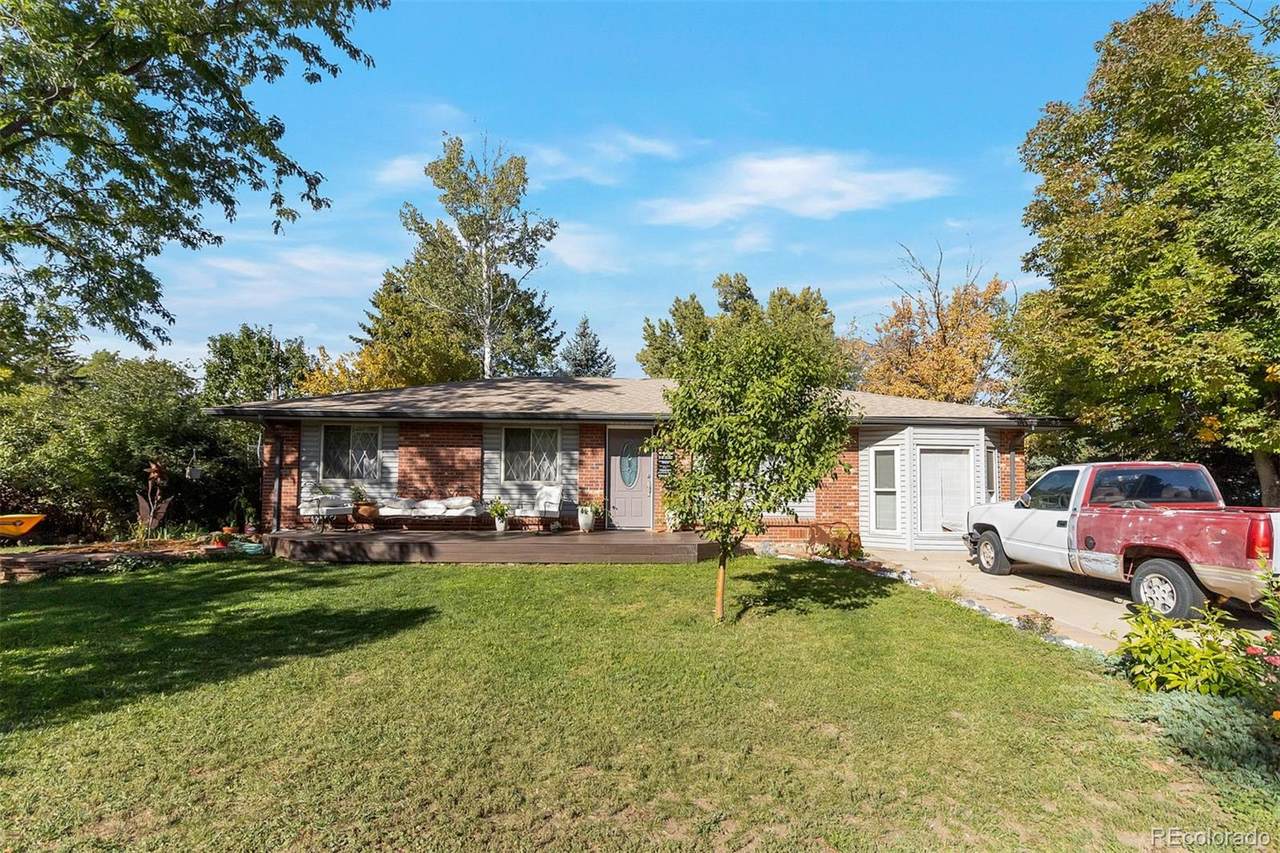 1437 Lashley Street - Photo 1