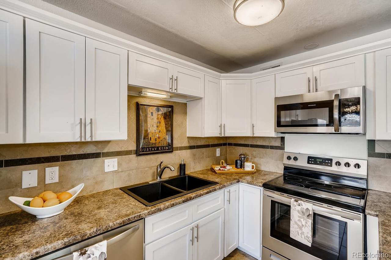 7395 Eastman Avenue - Photo 1