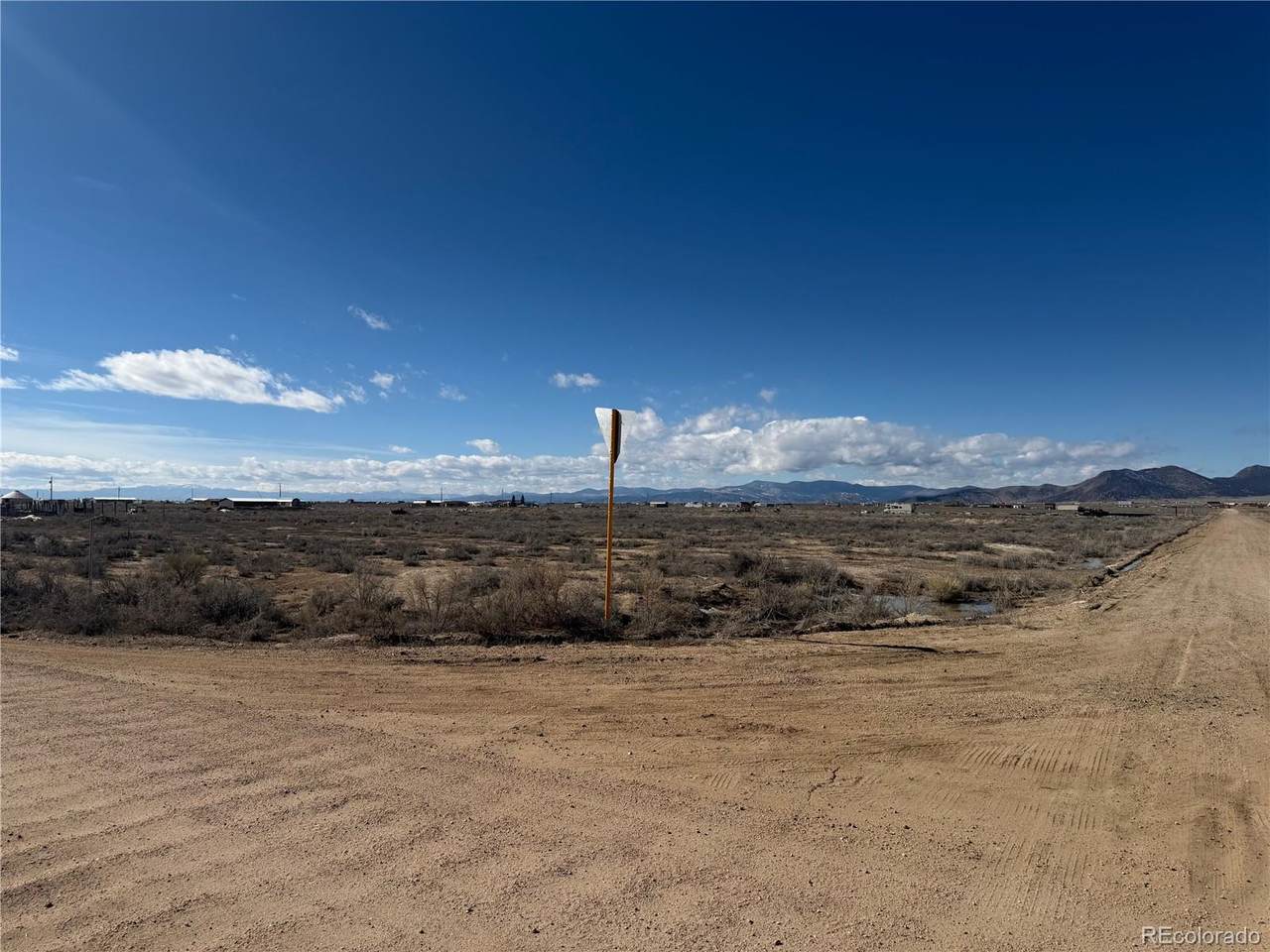 25733 Ford Avenue - Photo 1