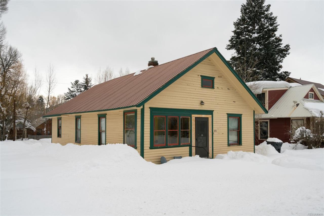 221 Hill Street - Photo 1