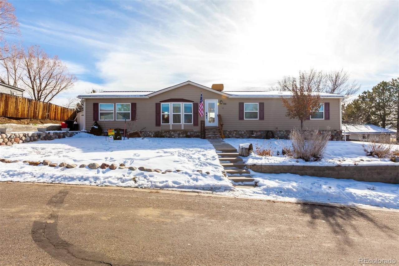 916 Langford Drive - Photo 1