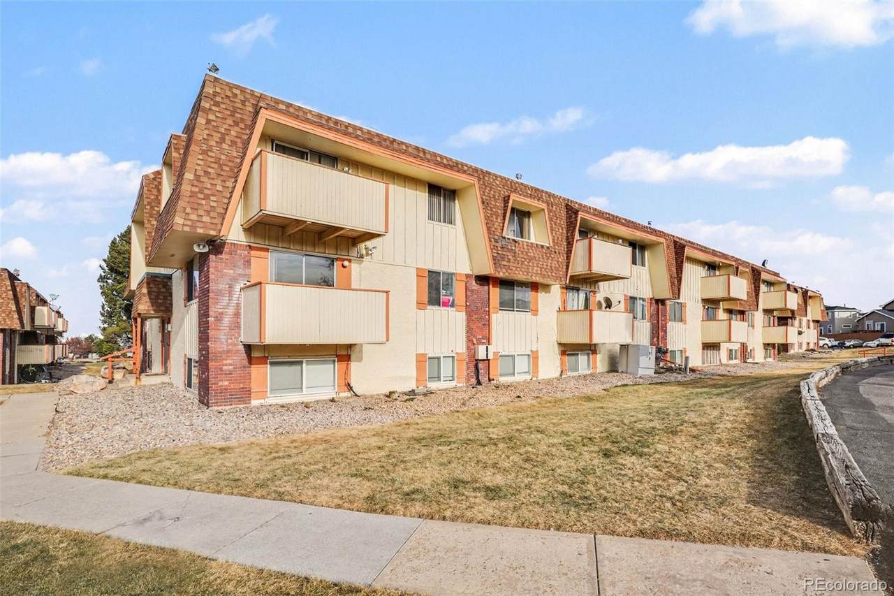 10211 Ura Lane - Photo 1