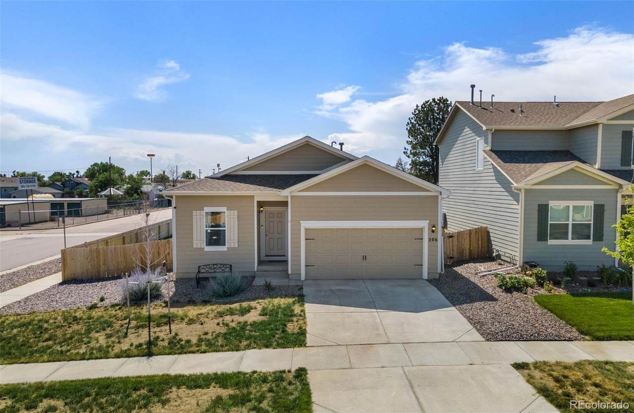 206 Zachary Street - Photo 1
