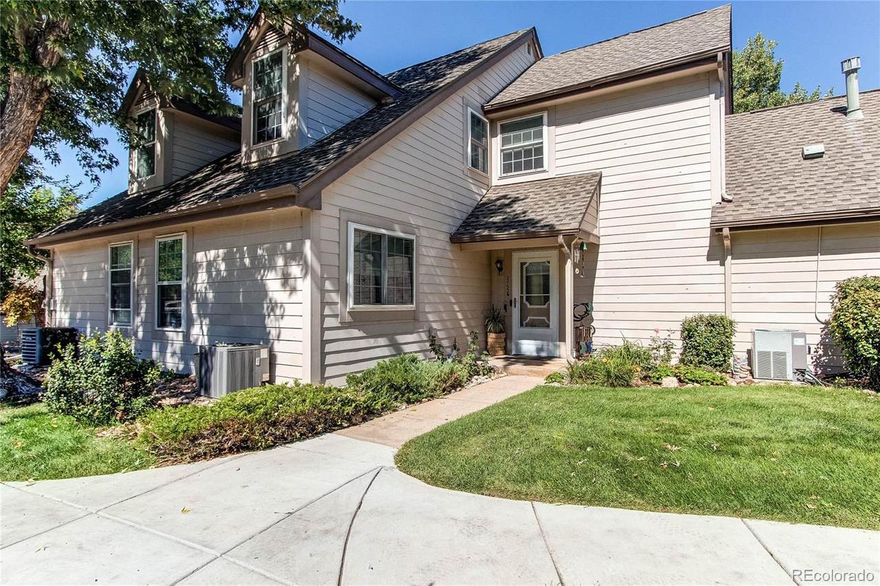 2152 Victor Street - Photo 1