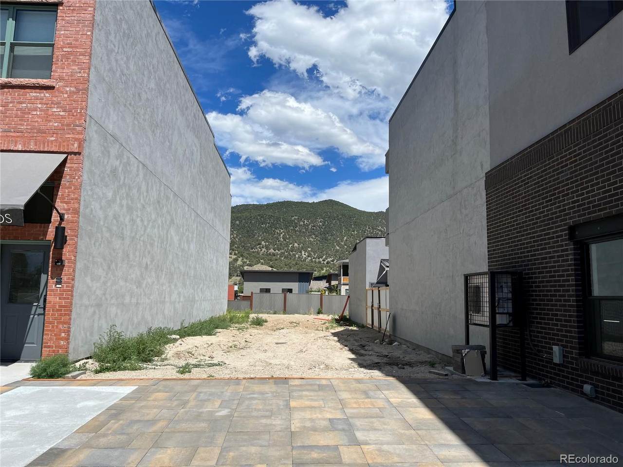 110 Old Stage Road - Photo 1