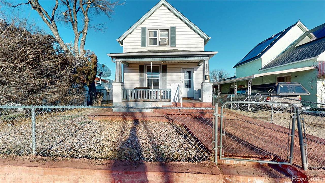 1110 Evans - Photo 1