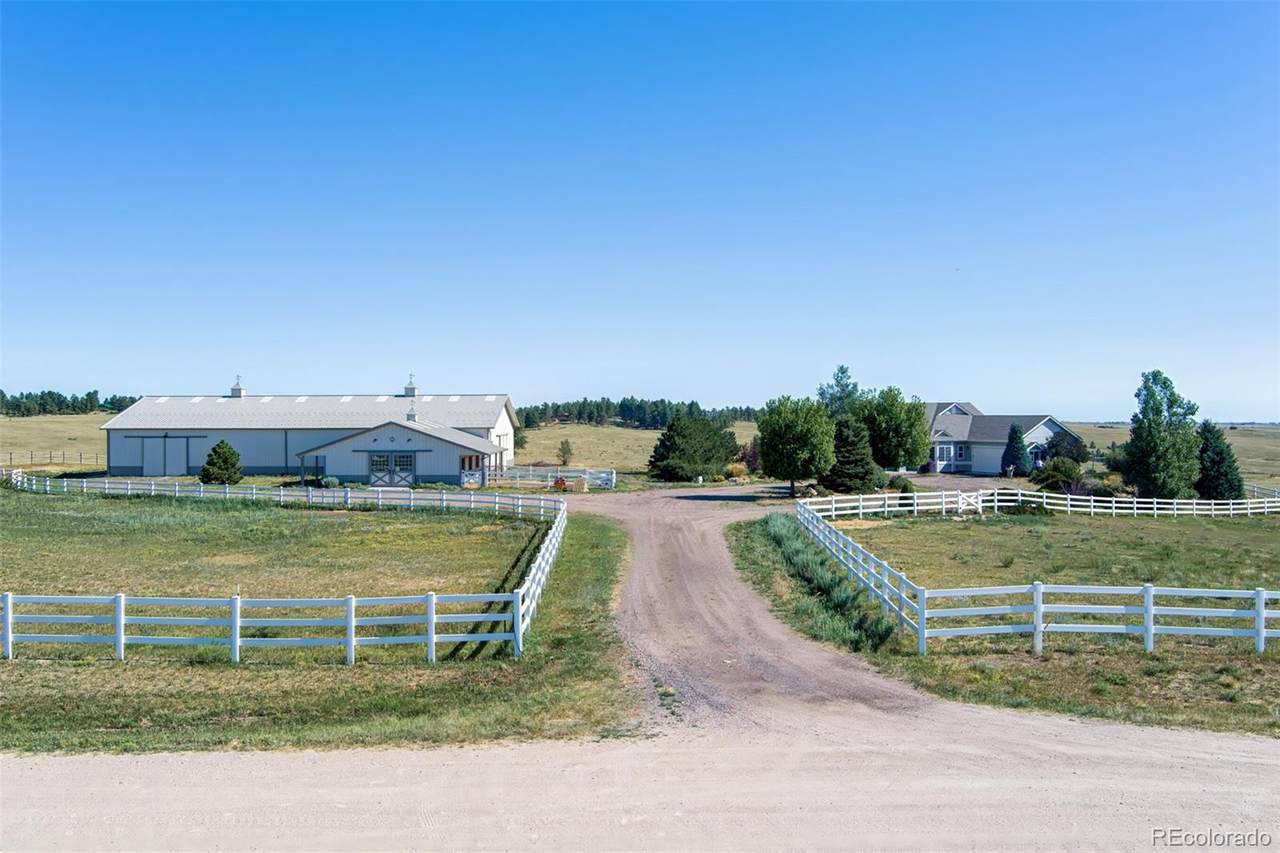 6276 Kelly Circle - Photo 1