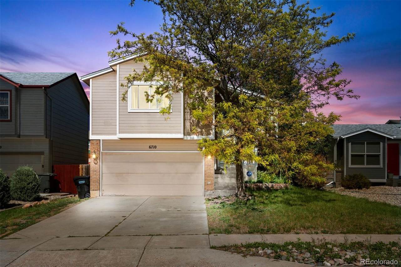 6710 Oakwood Boulevard - Photo 1