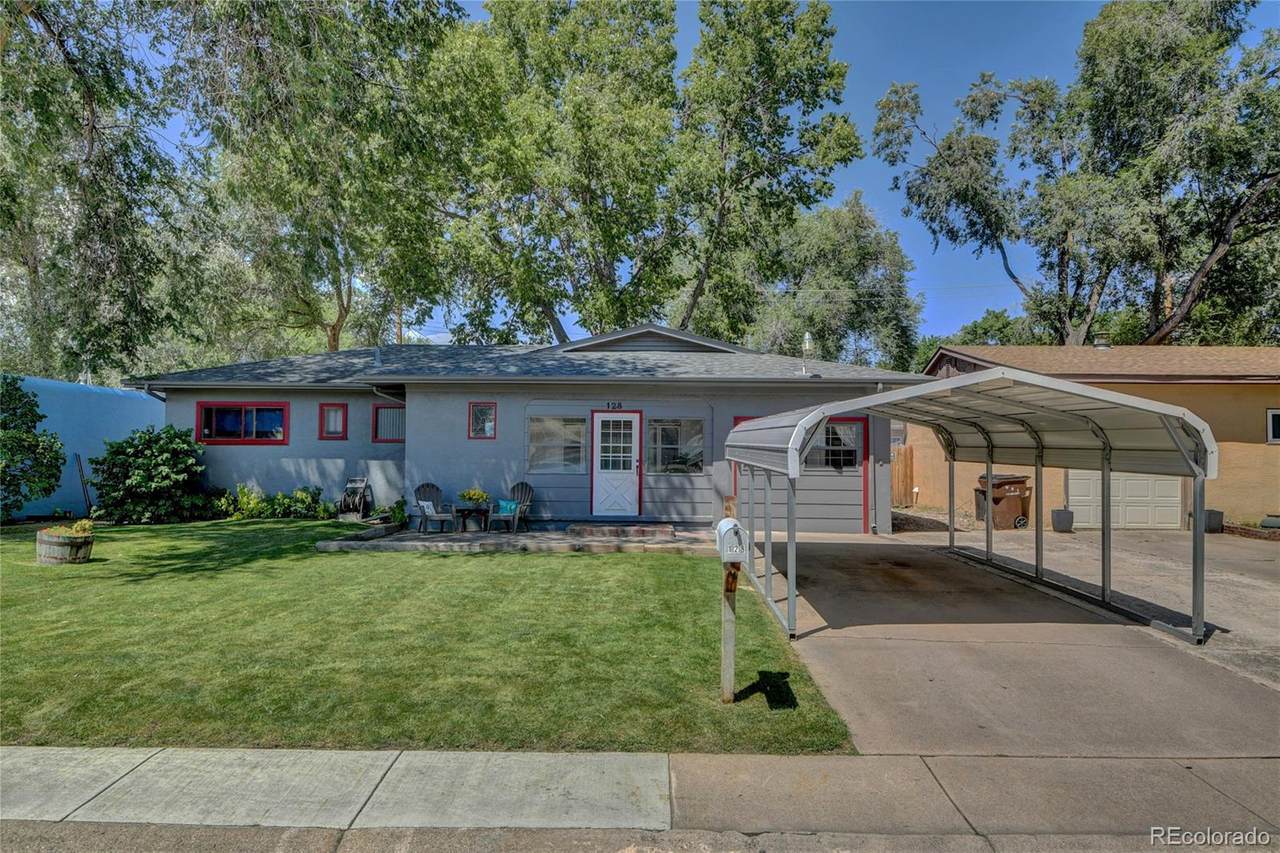 128 Esther Drive - Photo 1