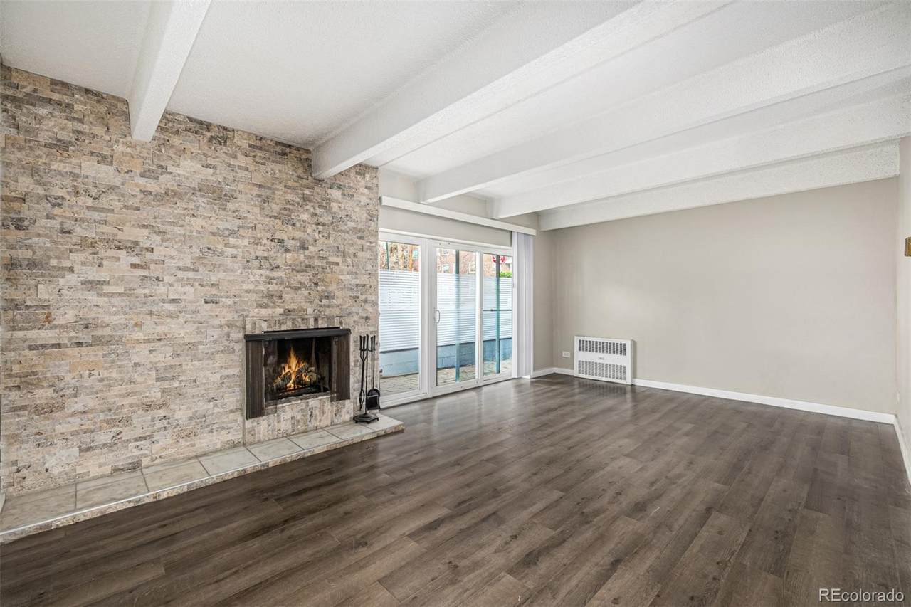 555 10th Avenue - Photo 1