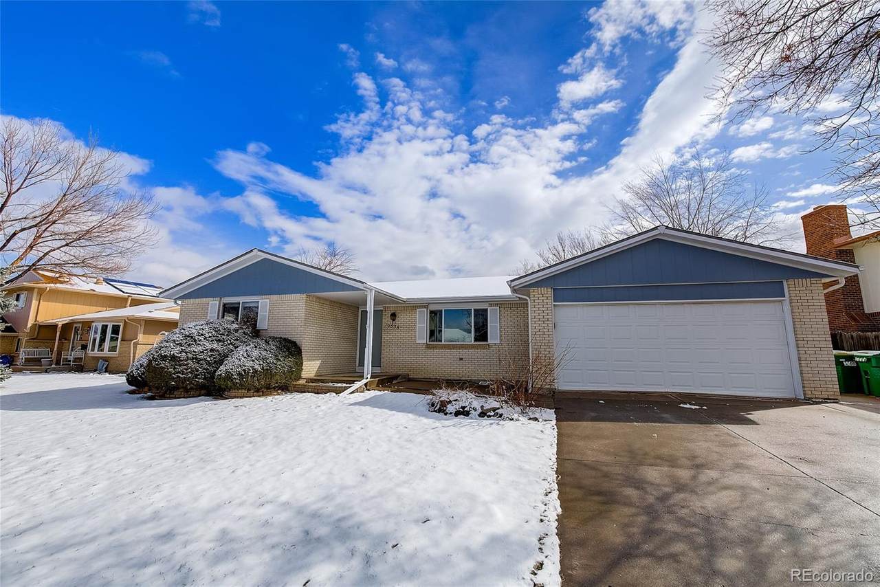 10538 King Court - Photo 1