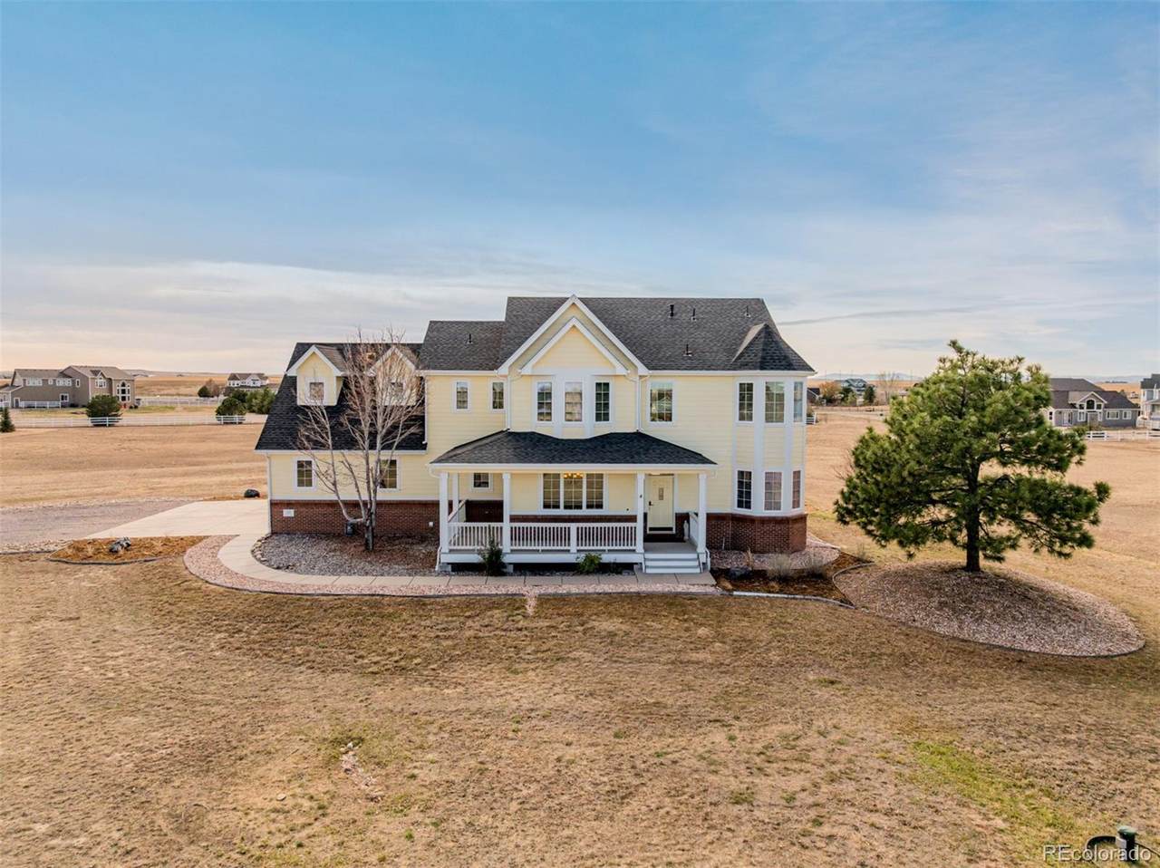 831 Kirby Court - Photo 1