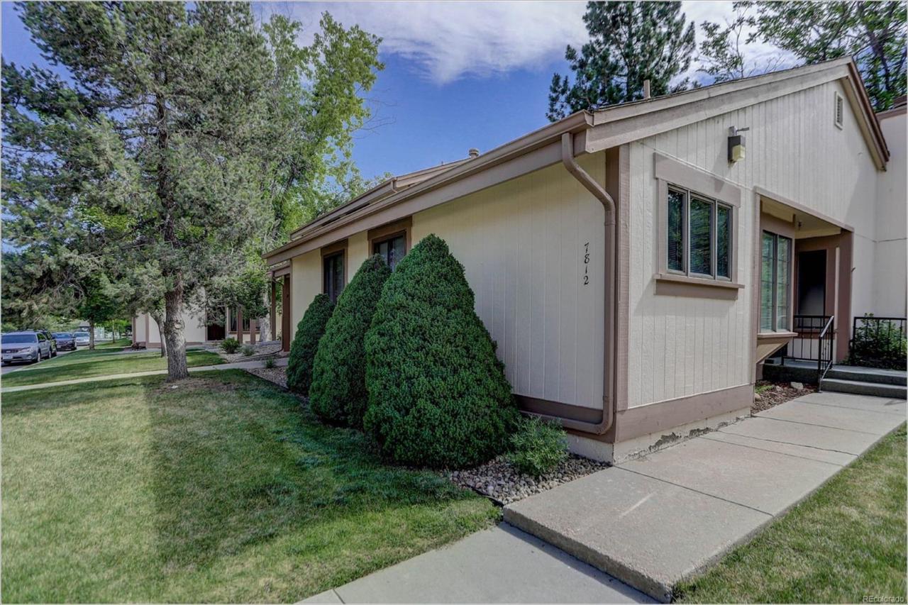 7812 90th Avenue - Photo 1