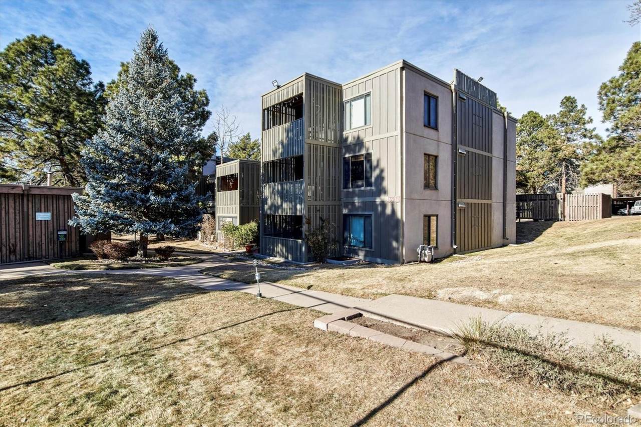 2525 Dayton Way - Photo 1