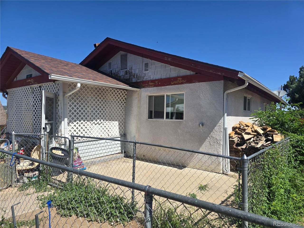 1215 7th Street - Photo 1
