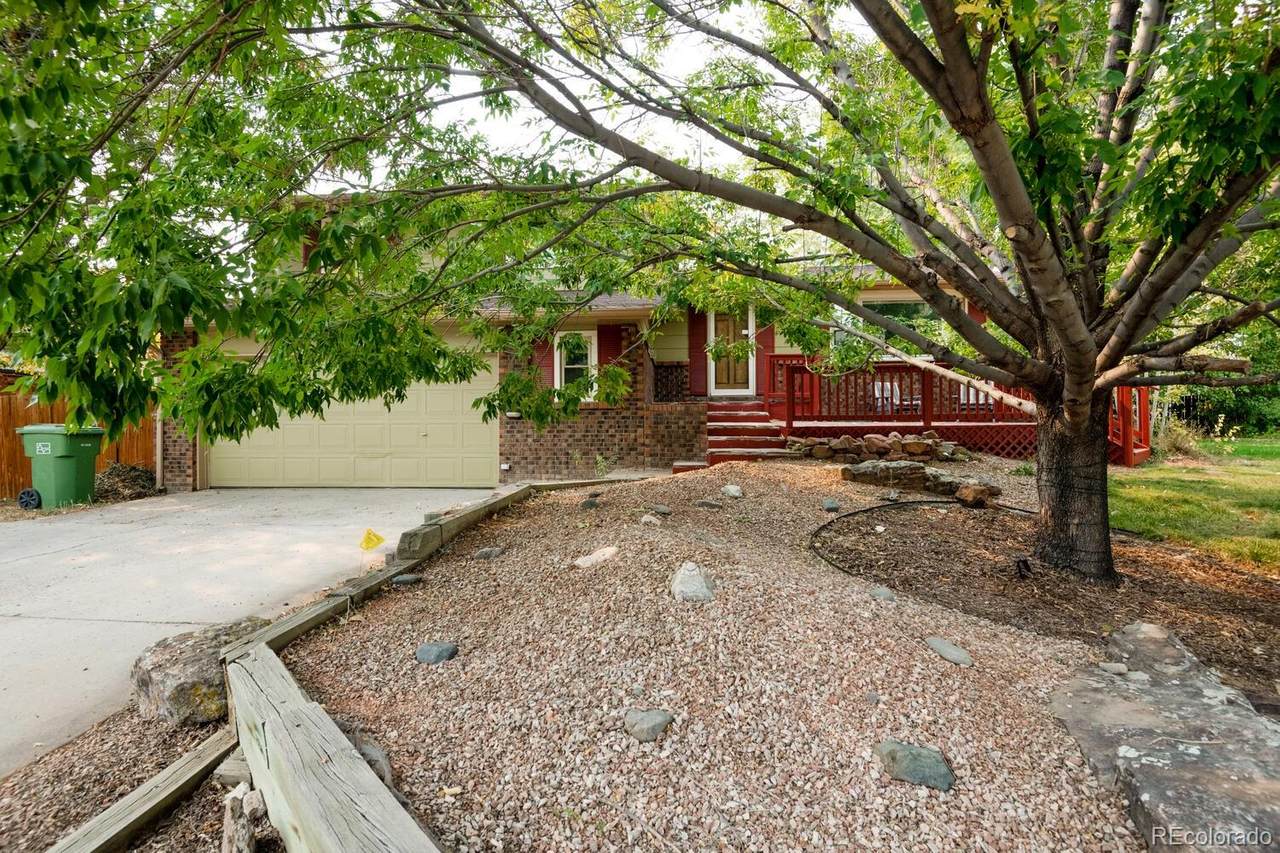 2033 Lakewood Drive - Photo 1