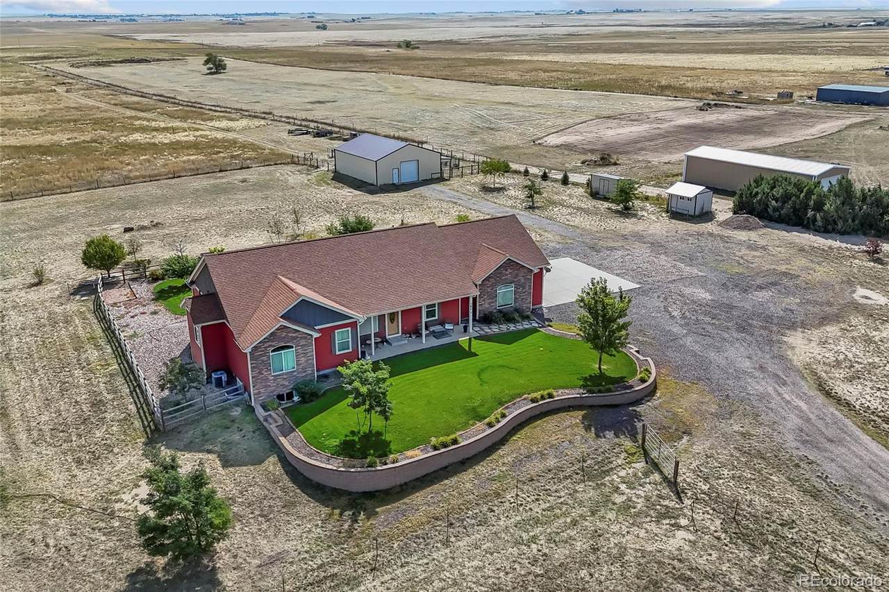 380 Dutch Valley Road - Photo 1