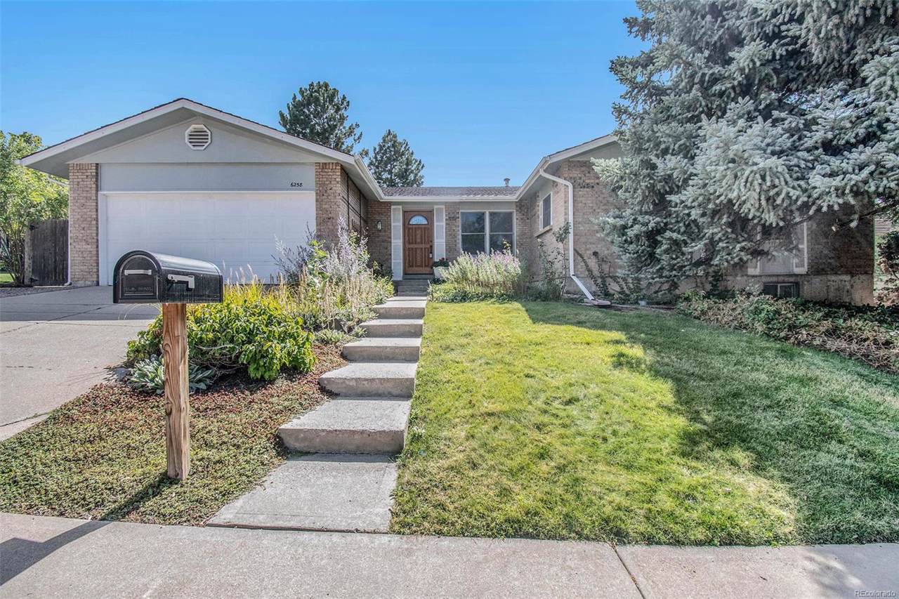 6258 Euclid Avenue - Photo 1