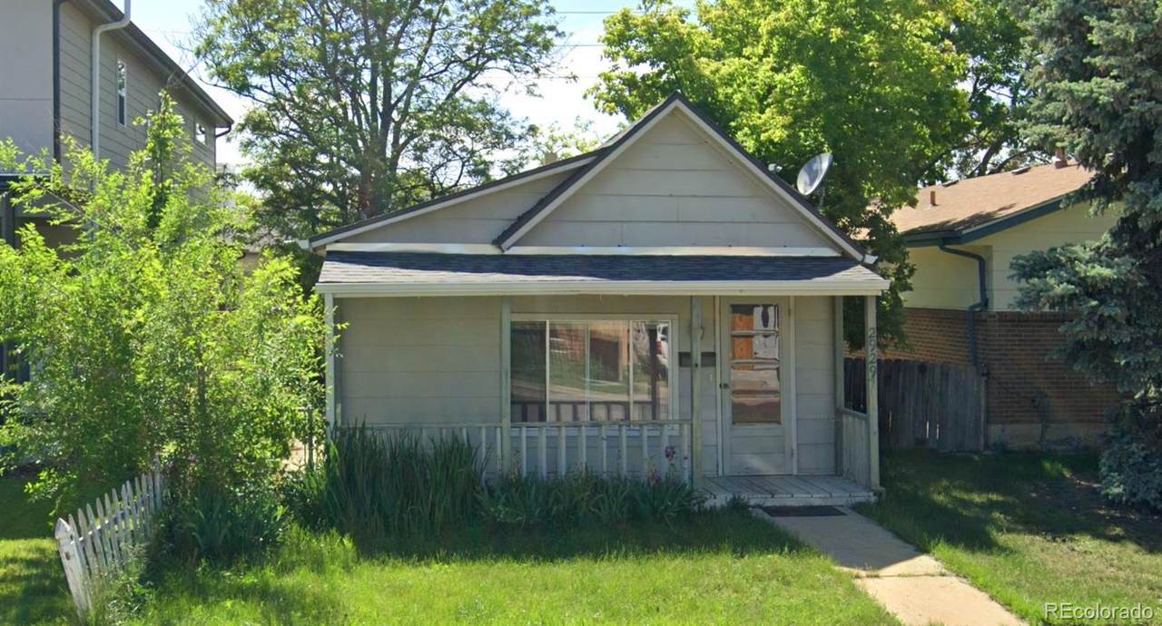2929 Lincoln Street - Photo 1