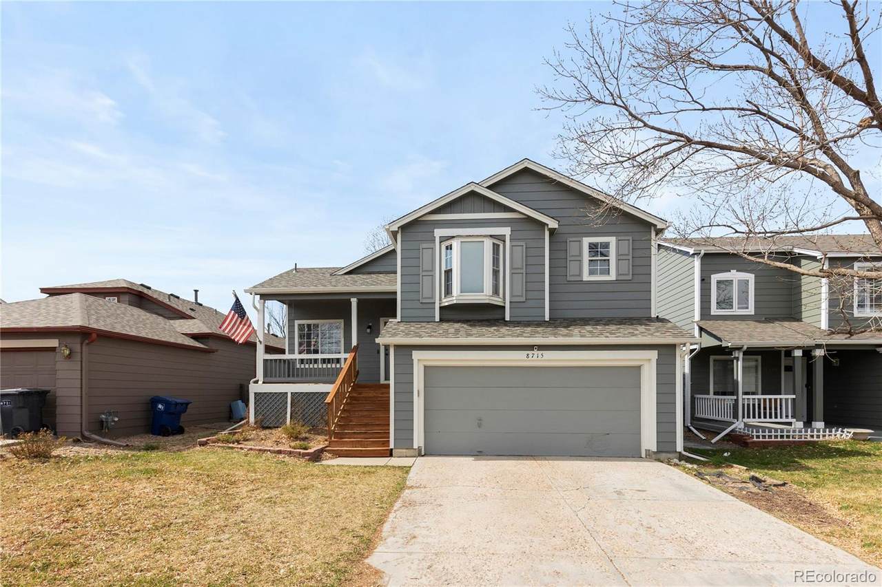 8715 Cloverleaf Circle - Photo 1