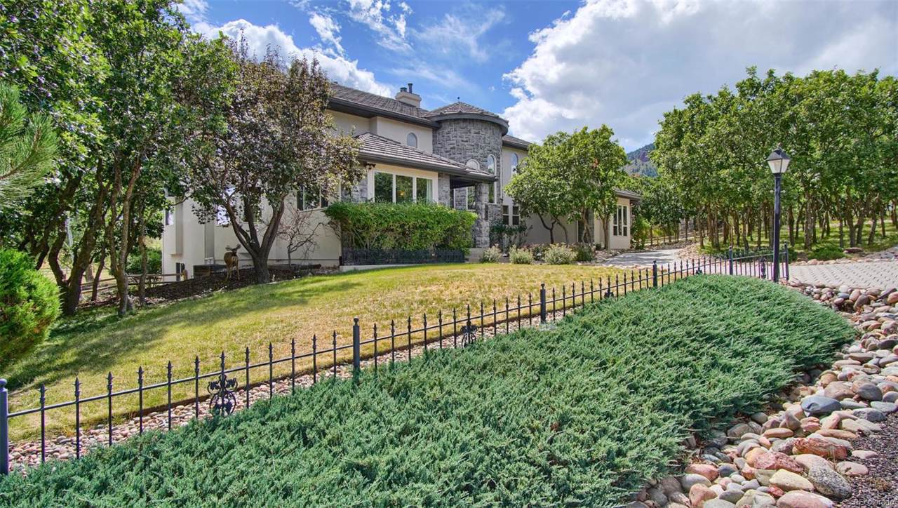 765 Forest View Circle - Photo 1
