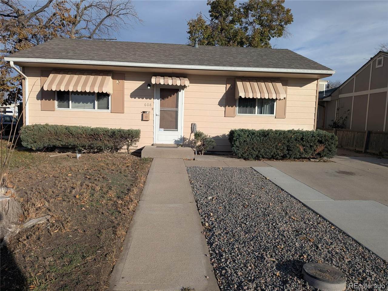 608 1st Avenue - Photo 1