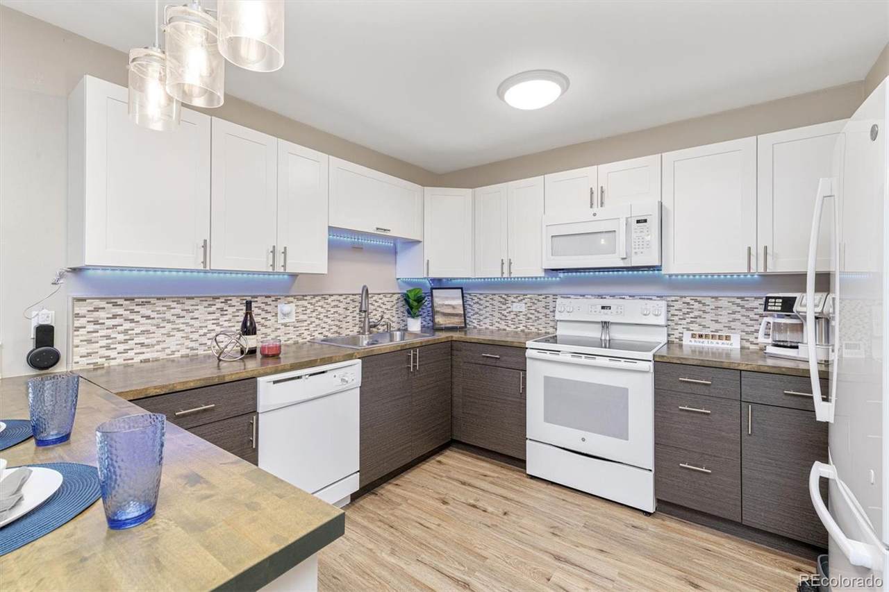 660 Alton Way - Photo 1