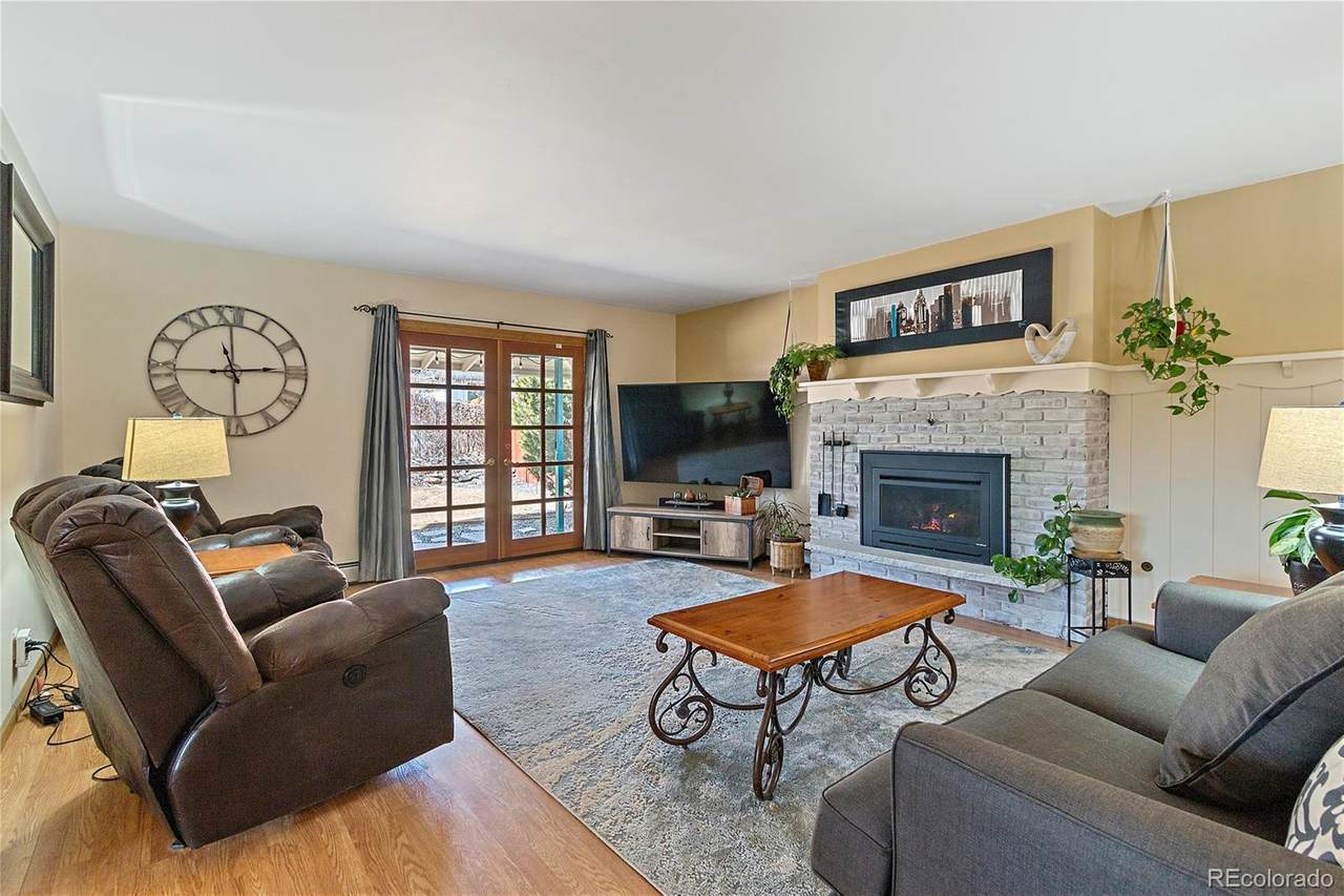 855 Holland Street - Photo 1